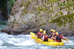 Pacuare River Rafting (Class III-IV)