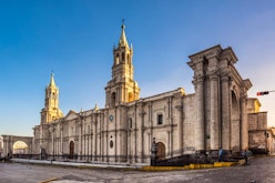 Arequipa walking tour with Santa Catalina Convent