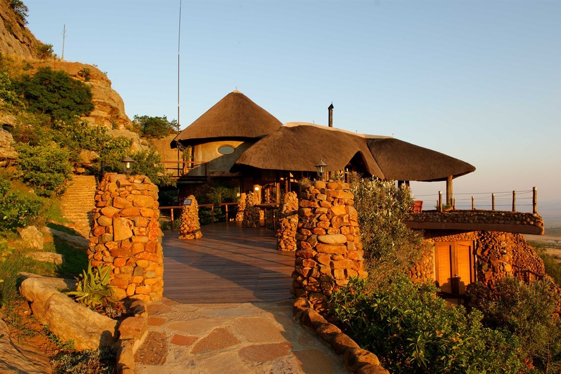 Isandlwana Lodge | Gezahlale South Africa | Rainbow Tours